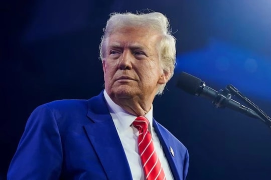 Tổng thống Donald Trump tuyên bố quyết tâm mua đảo Greenland và giành kiểm soát kênh đào Panama