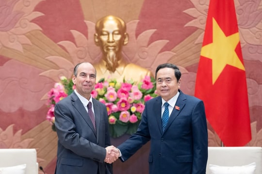 Quan hệ chính trị ngoại giao giữa Việt Nam và Cuba không ngừng được tăng cường