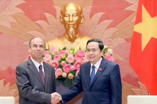 Chủ tịch Quốc hội Trần Thanh Mẫn tiếp Đại sứ Cuba tại Việt Nam