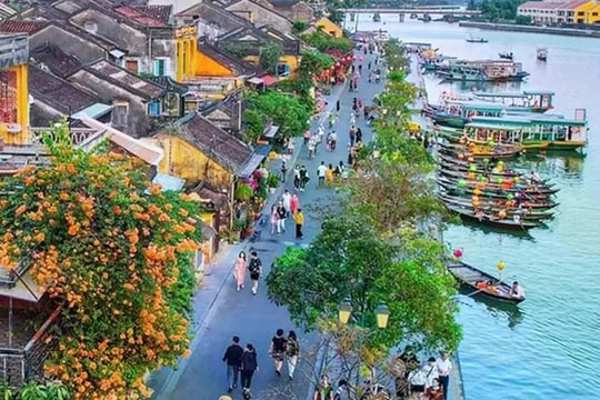 Hội An tạm dừng bán vé tham quan phố cổ và làng nghề dịp Tết Ất Tỵ 2025