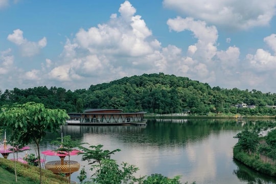 Đón năm mới ở Lamori Resort & Spa