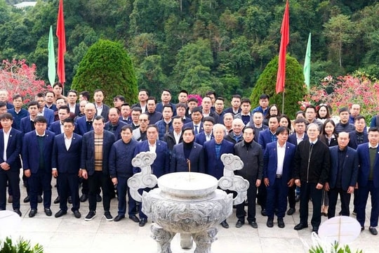 Tập đoàn Đèo Cả dâng hương tri ân Bác Hồ tại Khu di tích quốc gia đặc biệt Pác Bó, Cao Bằng