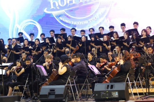 Mang hòa nhạc cổ điển vào giảng đường đại học