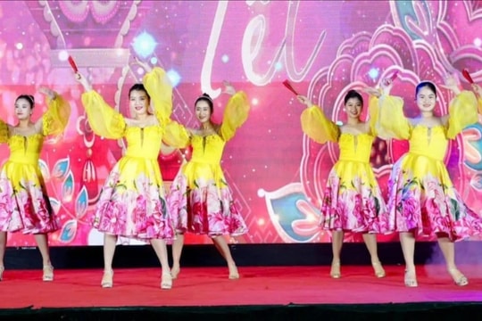 Biểu diễn nghệ thuật Mừng Đảng, mừng Xuân Ất Tỵ 2025 tại Hà Nội