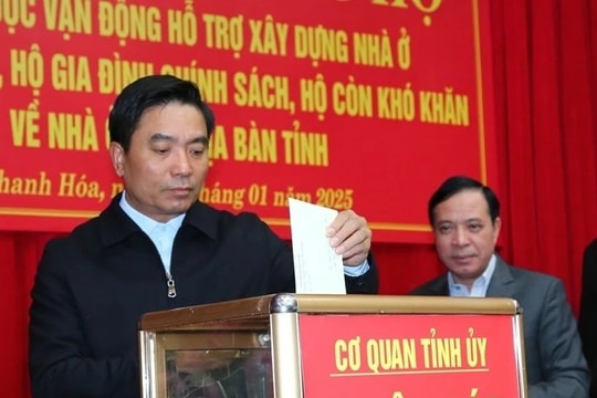 Tỉnh ủy Thanh Hóa quyên góp 770 triệu đồng hỗ trợ xây dựng nhà ở cho các gia đình khó khăn