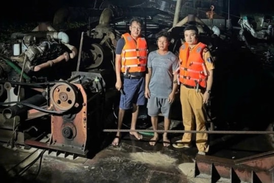 Bắt giữ các đối tượng, tàu khai thác cát trái phép trên hồ Dầu Tiếng