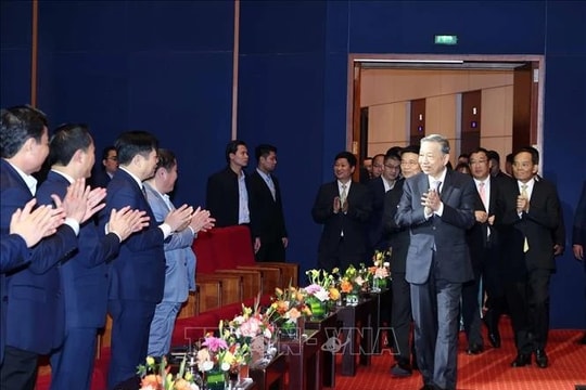 Tổng Bí thư dự Diễn đàn Quốc gia Phát triển doanh nghiệp công nghệ số Việt Nam lần thứ VI