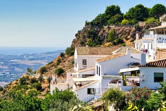 Tây Ban Nha dự kiến đánh đánh thuế 100% đối với người nước ngoài mua nhà