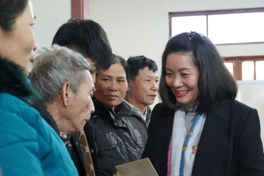 Đoàn ĐBQH tỉnh Quảng Bình trao 120 suất quà Tết nguyên đán 2025 