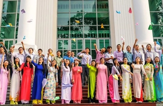 TP. Hồ Chí Minh: Sinh viên sư phạm nhận hơn 127 triệu tiền sinh hoạt phí 