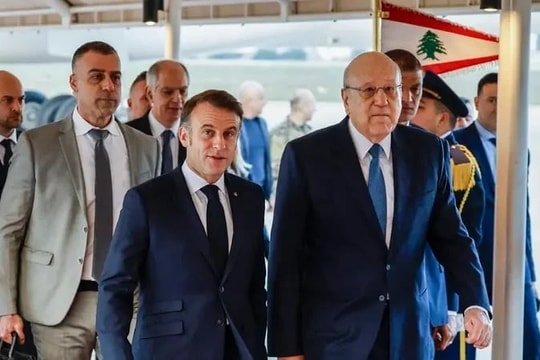Tổng thống Pháp thăm Lebanon để ủng hộ ban lãnh đạo mới