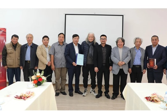 Tri thức là nền tảng trong kỷ nguyên vươn mình