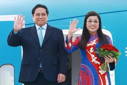 Thủ tướng Phạm Minh Chính tới Prague, bắt đầu thăm chính thức Cộng hòa Séc