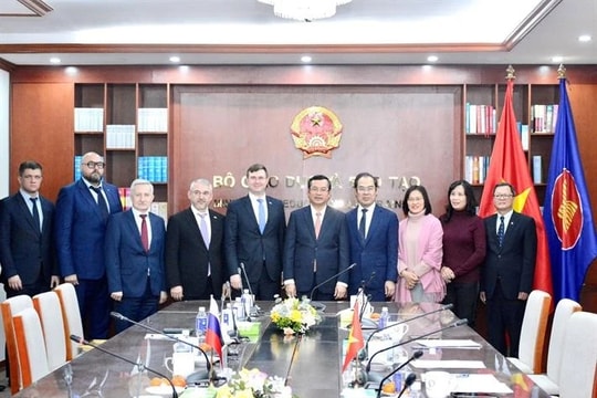 Ủng hộ thành lập “Trường học Nga” tại Việt Nam