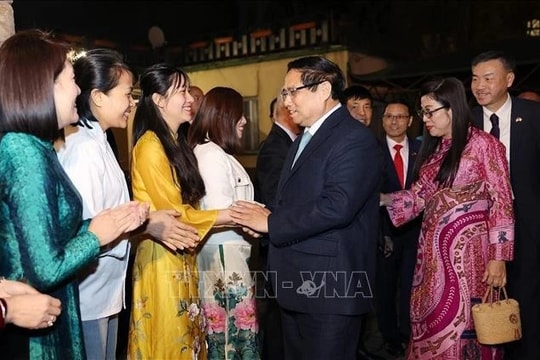 Thủ tướng Phạm Minh Chính và Phu nhân gặp gỡ cộng đồng người Việt Nam tại Cộng hòa Séc