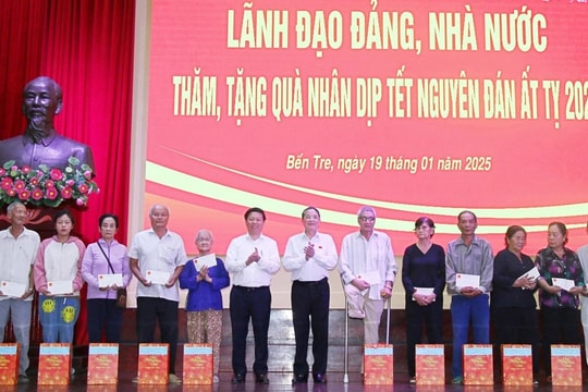 Phó Chủ tịch Quốc hội Nguyễn Đức Hải thăm, chúc Tết tại Bến Tre