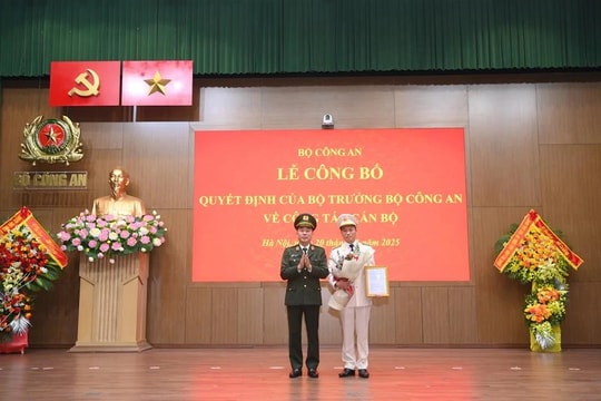 Đại tá Nguyễn Quốc Toản giữ chức vụ Chánh Văn phòng Bộ Công an