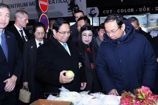 Thủ tướng Phạm Minh Chính thăm các Trung tâm Thương mại của người Việt Nam tại Cộng hòa Séc