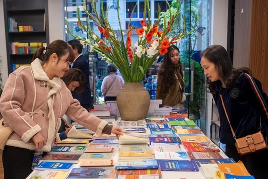 Hội chợ sách xuân 2025: Tết tri thức - sum vầy