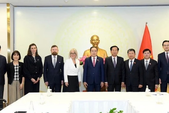 Chủ tịch Quốc hội Trần Thanh Mẫn tiếp Tổng giám đốc Tổ chức quốc tế Pháp ngữ Caroline St-Hilaire