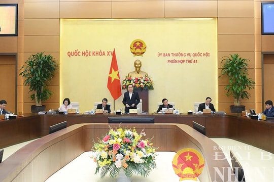 NGHỊ QUYẾT Phê chuẩn kết quả miễn nhiệm Chủ tịch Hội đồng nhân dân tỉnh Kiên Giang, nhiệm kỳ 2021 - 2026