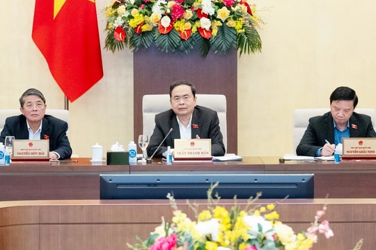 NGHỊ QUYẾT Về việc phê chuẩn kết quả bầu Trưởng Đoàn đại biểu Quốc hội khóa XV tỉnh Nghệ An