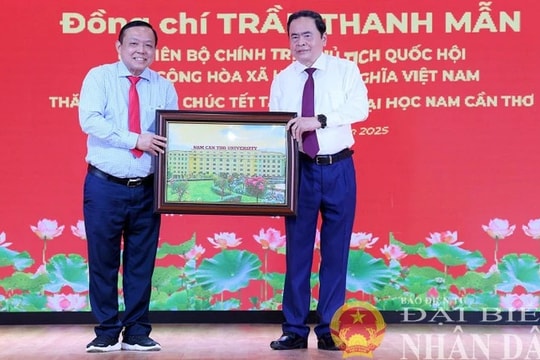 Chủ tịch Quốc hội Trần Thanh Mẫn thăm, làm việc tại Trường Đại học Nam Cần Thơ