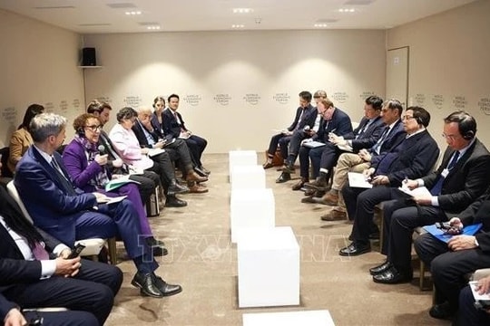 Thủ tướng dự Tọa đàm về phát triển toàn cầu trong Kỷ nguyên Thông minh