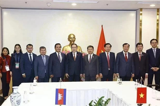 NA leader hosts First Vice President of Cambodian Senate