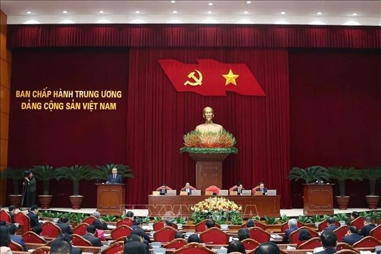 Ngày làm việc thứ nhất của Hội nghị Trung ương khóa XIII