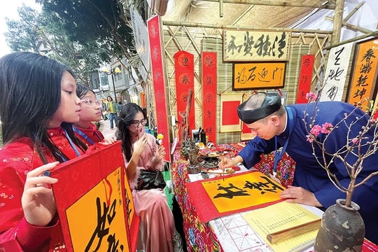 Tôn vinh giá trị của thực học, chân tài tại Hội chữ Xuân 2025