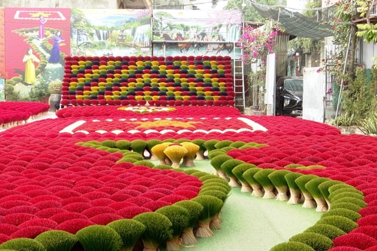 Làng hương Quảng Phú Cầu rực rỡ ngày cận Tết