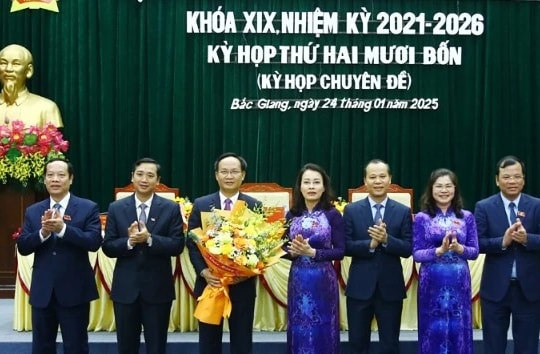 Trưởng Ban Dân vận Tỉnh ủy Phạm Văn Thịnh được bầu giữ chức Phó Chủ tịch UBND tỉnh Bắc Giang