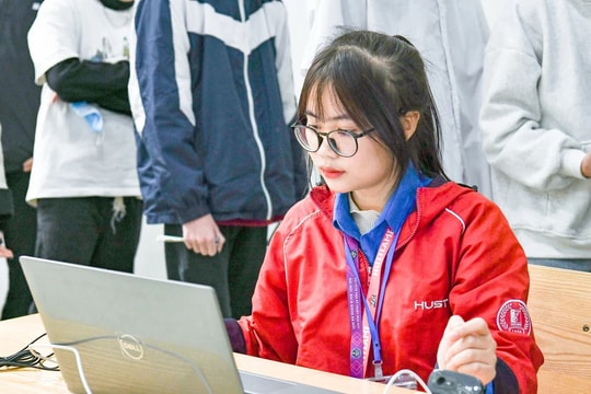 Thí sinh Bắc Ninh đạt điểm cao kỷ lục 98,61/100 tại kỳ thi Đánh giá tư duy của Đại học Bách khoa Hà Nội