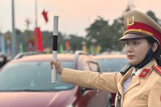 Người dân nghiêm túc chấp hành quy định pháp luật giao thông