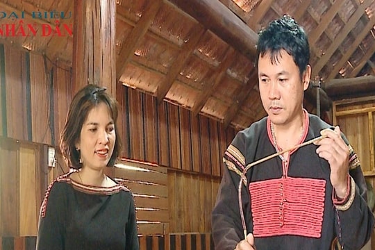 Buôn du lịch cộng đồng Akô Dhông hút khách dịp Tết