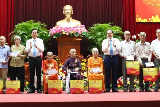 Chủ tịch Quốc hội Trần Thanh Mẫn: Tiếp tục quan tâm chăm lo cho gia đình chính sách, người có hoàn cảnh khó khăn, công nhân lao động để "Tết đến mọi nhà"