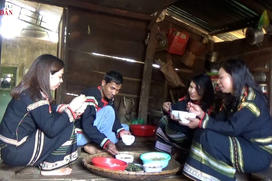 Độc đáo ẩm thực canh bột của người Ê Đê