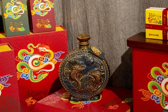 Đưa linh vật năm Ất Tỵ vào sản phẩm mỹ thuật ứng dụng