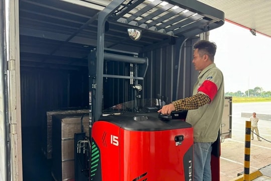  Khí thế thi đua lao động sản xuất ngay từ những ngày đầu Xuân