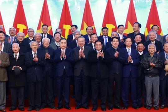 Gặp mặt thân mật 'Mừng Đảng quang vinh, mừng Xuân Ất Tỵ 2025'