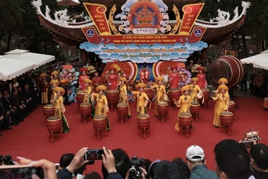 Khai hội chùa Hương xuân Ất Tỵ