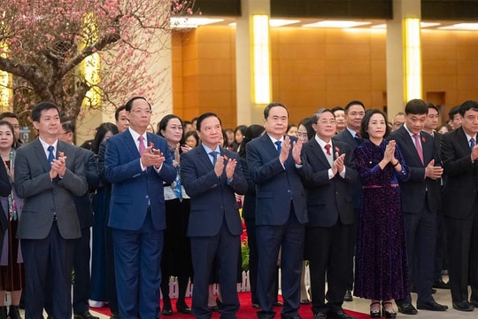 Chủ tịch Quốc hội Trần Thanh Mẫn: Phát huy cao độ các thành quả năm 2024 và tinh thần cống hiến cho công việc chung