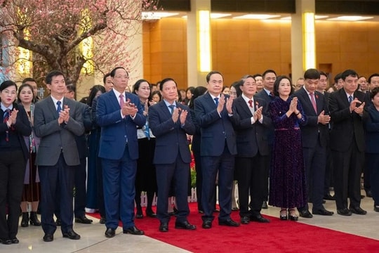 Chủ tịch Quốc hội Trần Thanh Mẫn: Phát huy cao độ các thành quả năm 2024 và tinh thần cống hiến cho công việc chung