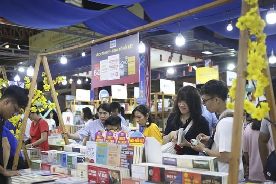 TP. Hồ Chí Minh: Hơn 80.000 ấn phẩm được bán ra tại Lễ hội Đường sách Tết Ất Tỵ 2025 
