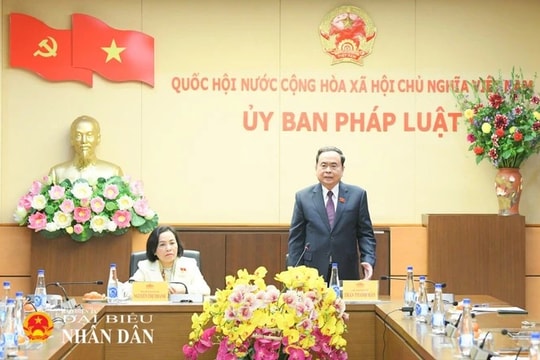 Chủ tịch Quốc hội Trần Thanh Mẫn thăm, làm việc với các Ủy ban của Quốc hội