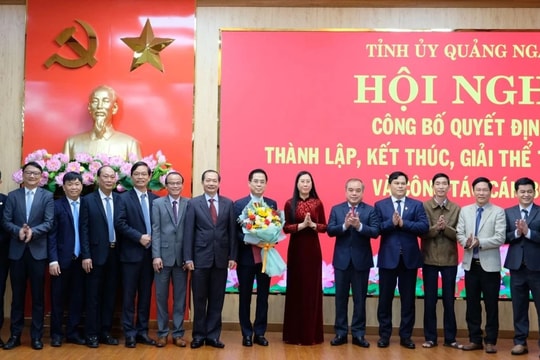 Quảng Ngãi công bố các Quyết định về sắp xếp tổ chức bộ máy và công tác cán bộ