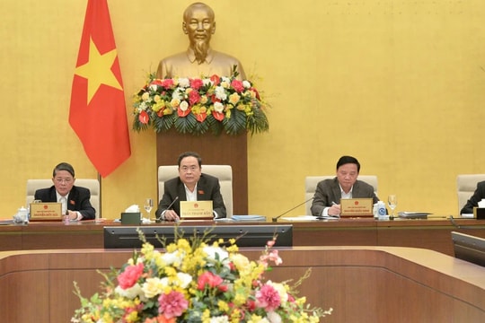 Nghị quyết về việc chuyển sinh hoạt Đoàn đại biểu Quốc hội đối với ông Quản Minh Cường