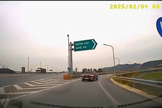 Đi ngược chiều trên cao tốc, nữ tài xế bị phạt 19 triệu đồng, trừ 4 điểm giấy phép lái xe