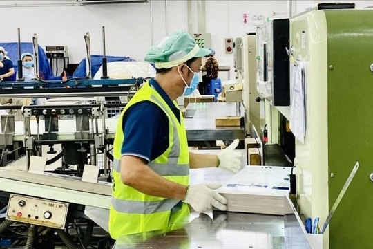 Doanh nghiệp và người lao động vào việc ngay sau Tết